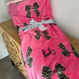 Juicy Couture Pink Blanket with Leopard Print Bows